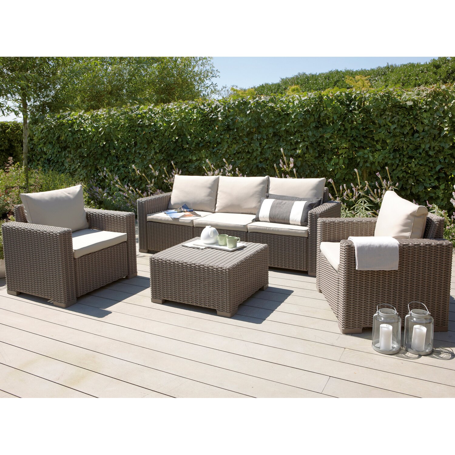 These Colour Of Garden Furniture Look The Best post thumbnail image