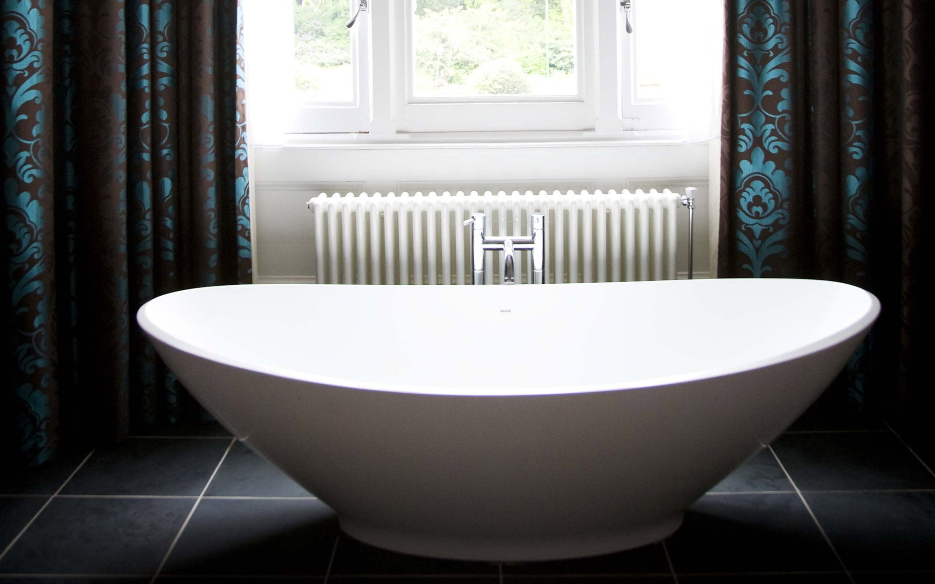How to Make Your Bathroom More Relaxing: 4 Tricks That Work post thumbnail image